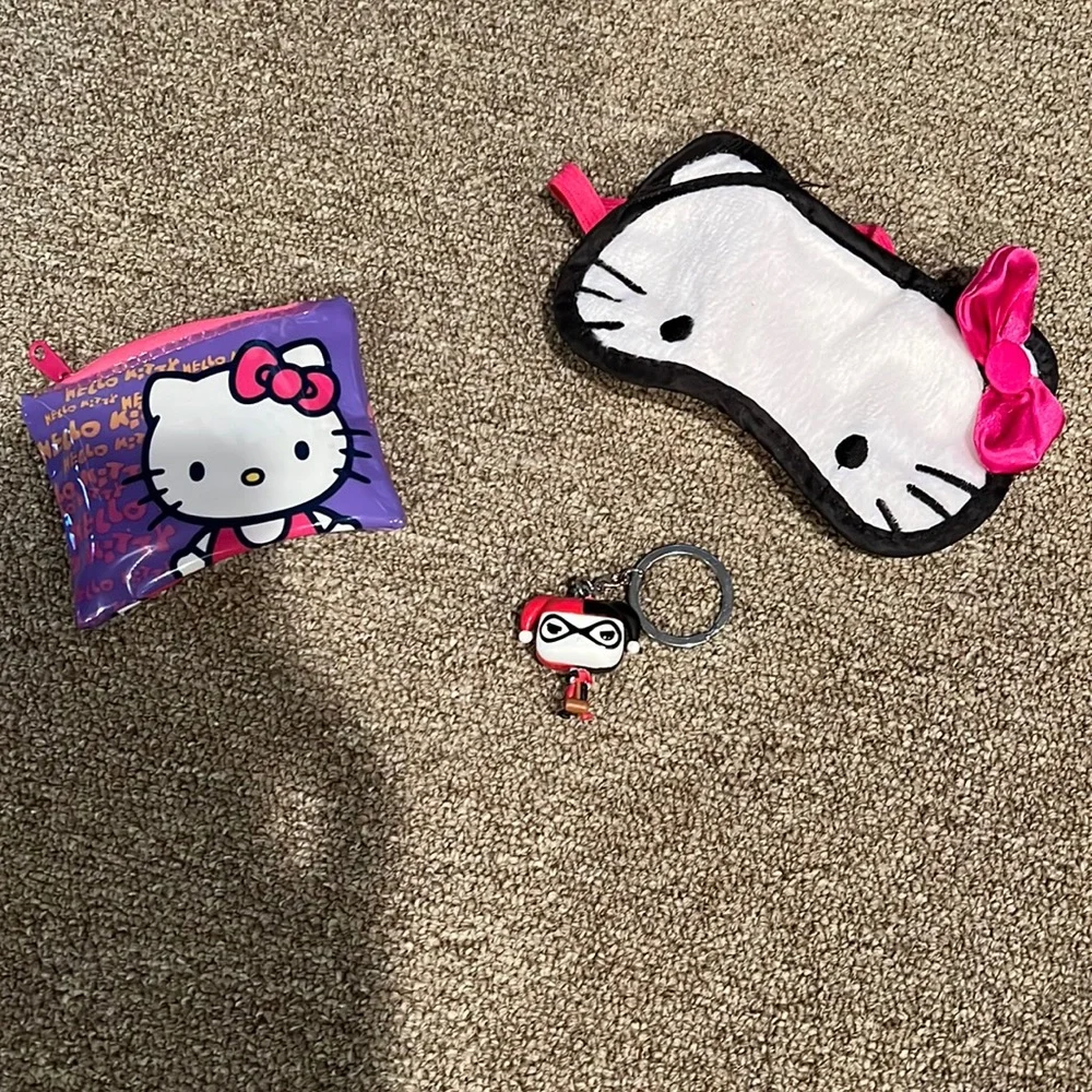 Hello Kitty mask